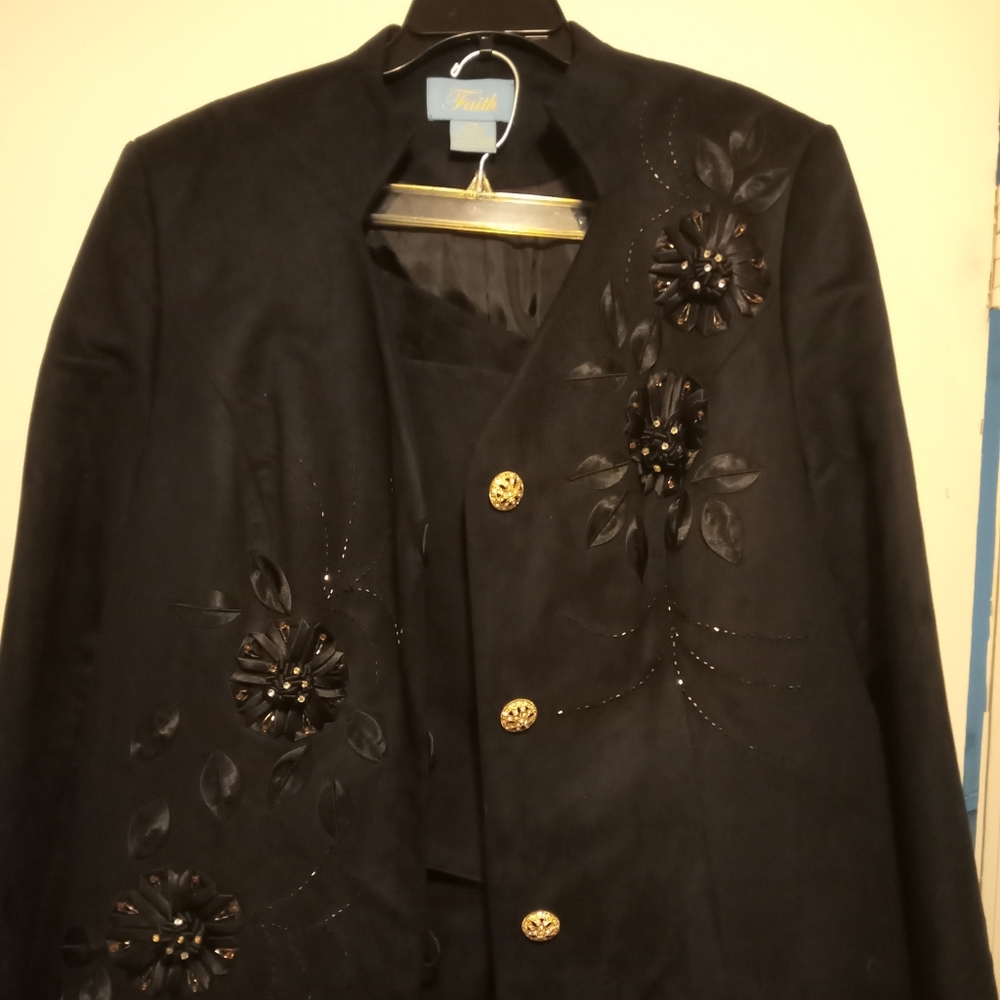 Women's 2 pc suit